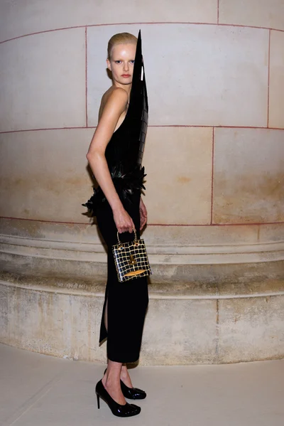 Look 4
